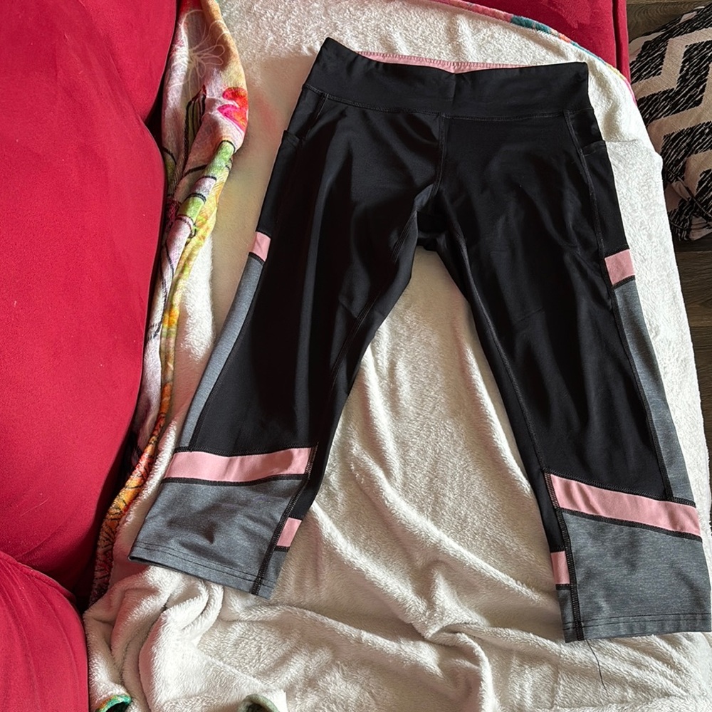 Tek Gear Black and Pink Leggings with Color-Blocking Design